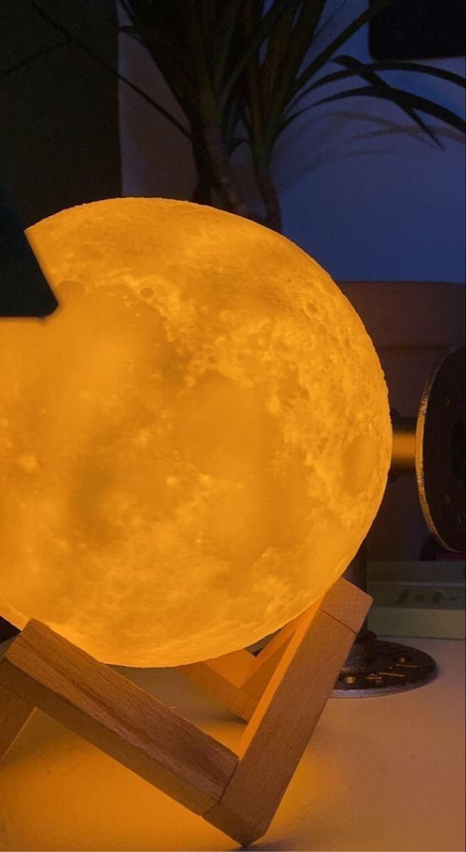 Salt Moon Lamp